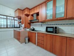 Blk 327 Jurong East Street 31 (Jurong East), HDB Executive #458035301